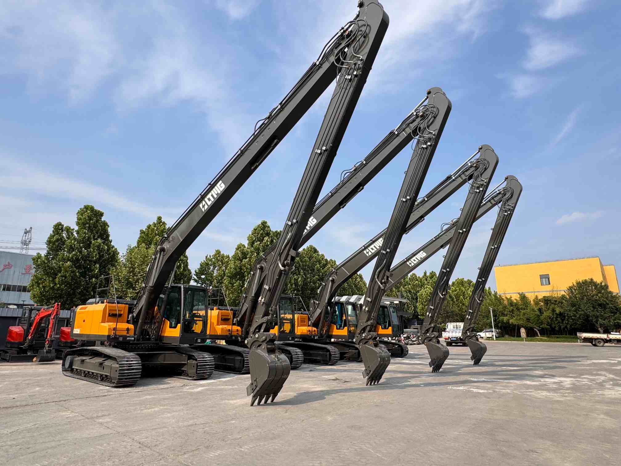 long arm excavator