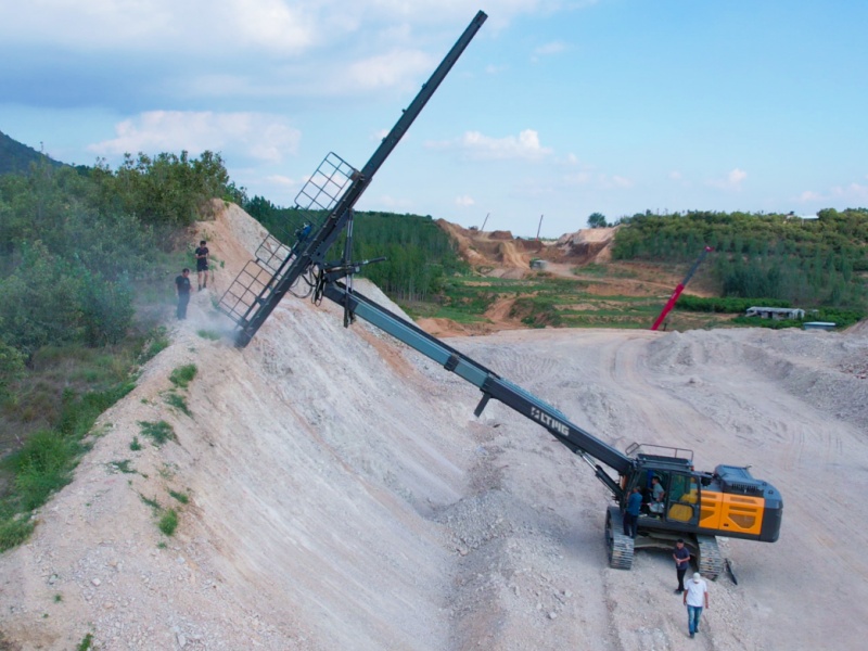 सहक्रियात्मक दक्षता: भारी उत्खनन मशीन और फोर्क लोडर की जोड़ी खनन कार्यों के लिए सर्वश्रेष्ठ मानक क्यों है?